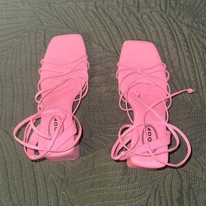 Chic Pink Strappy Sandals